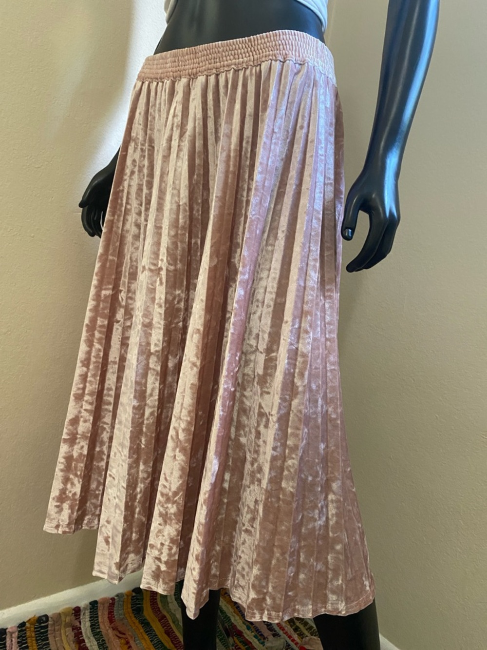 a new day Blush Crushed Velvet Pleated Midi Skirt - Picture 5 of 10